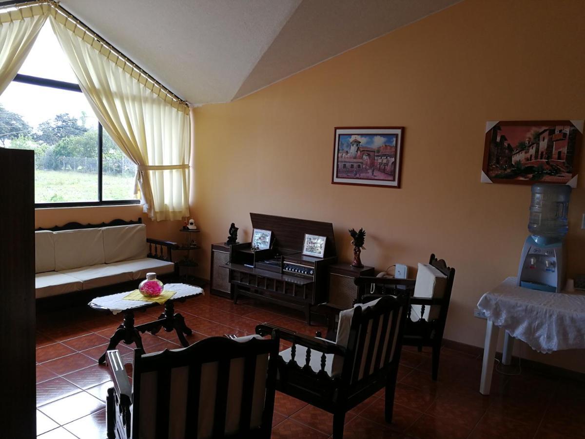 Chapelet Hostal Табабела Экстерьер фото