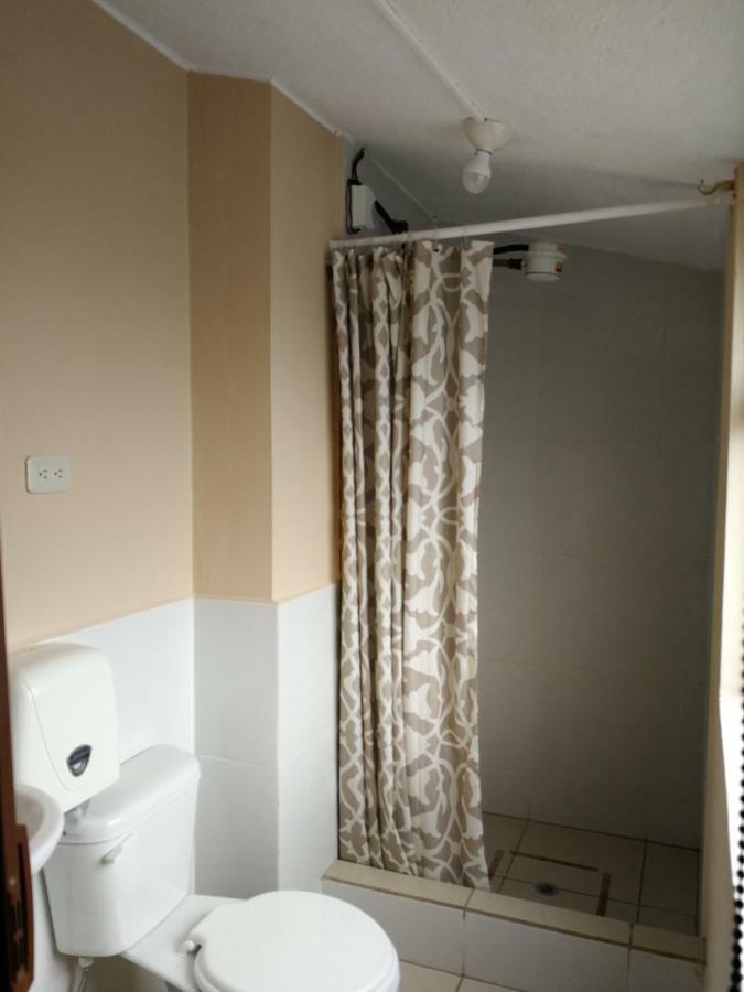 Chapelet Hostal Табабела Экстерьер фото