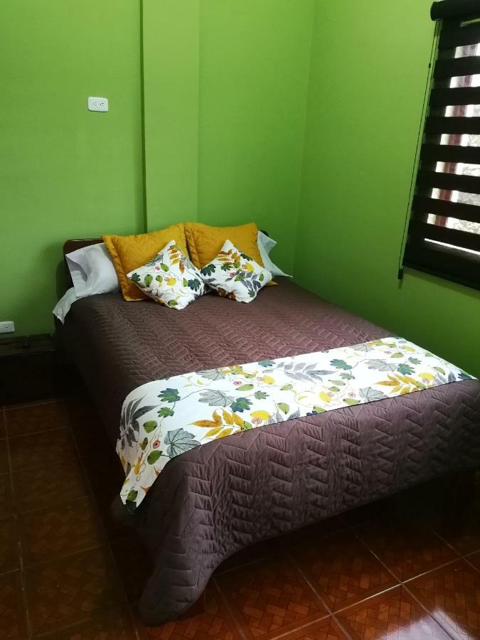 Chapelet Hostal Табабела Экстерьер фото